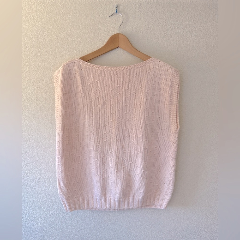 KNITTED Scoop Neck Vest - Picture 1 of 2
